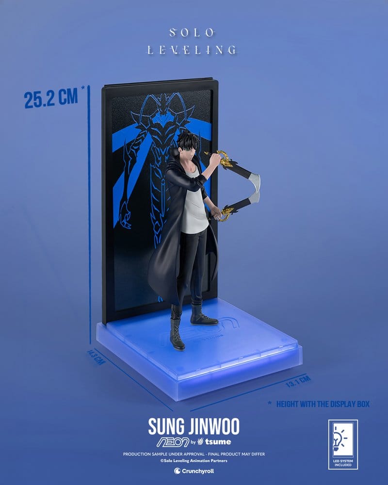 Sung Jinwoo Neon Figur von Tsume Art in Schrägansicht mit zwei Dolchen, blauem Hintergrundmotiv und Maßangaben.